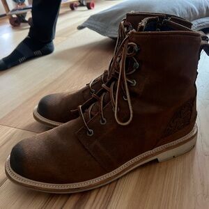 OluKai Men’s Size 13 Boots